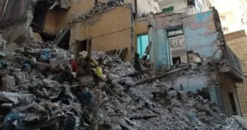 محافظ الإسكندرية: انهيار عقار الجمرك دون وقوع أى إصابات بشرية