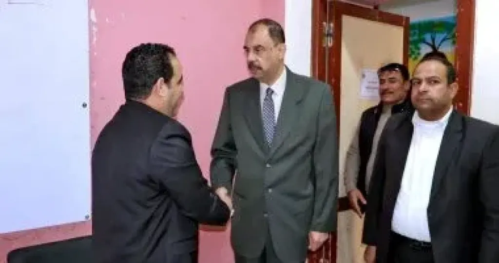 محافظ سوهاج يتفقد لجان انتخابات الإعادة لمجلس النواب بمركزى أخميم وساقلتة