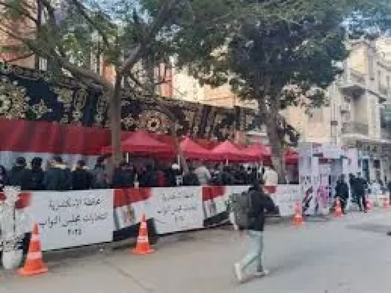 انتخابات النواب 2025، إقبال متوسط على لجنة السيرة الحسنة بدائرة الرمل