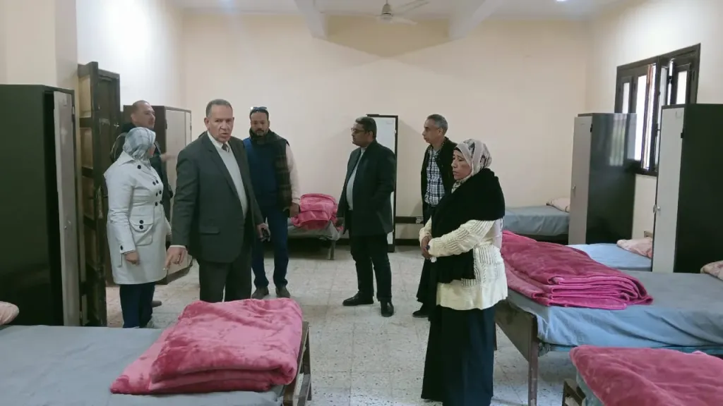 تعليم أسيوط و وكيل وزارة الإسكان يتفقدان أعمال تطوير مدرسة التربية الفكرية