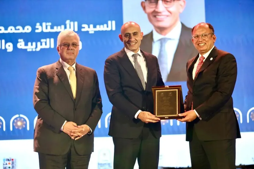 وزيرا التعليم يشهدان اليوبيل الذهبي لجامعة العاصمة