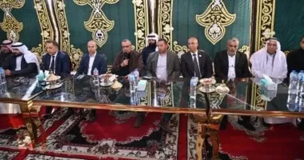 محافظ جنوب سيناء يلتقى مشايخ وعواقل وممثلى القبائل