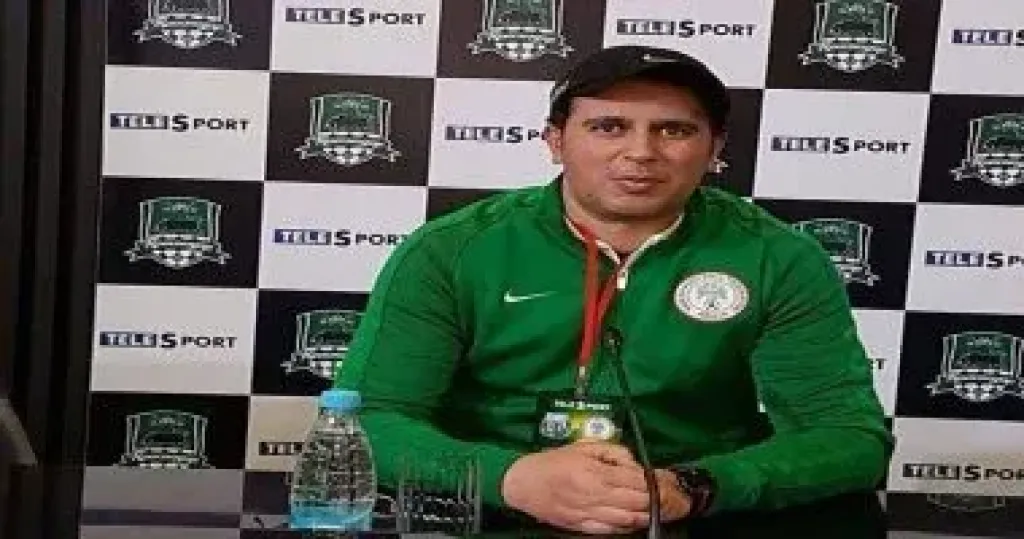 مدرب بنين: تقدمنا بشكوى رسمية بسبب تعطل الڤار.. وأرشح هذه المنتخبات للتتويج