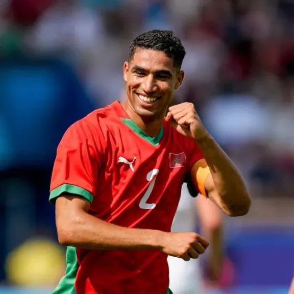 حكيمي يدعو جماهير المغرب لدعم المنتخب