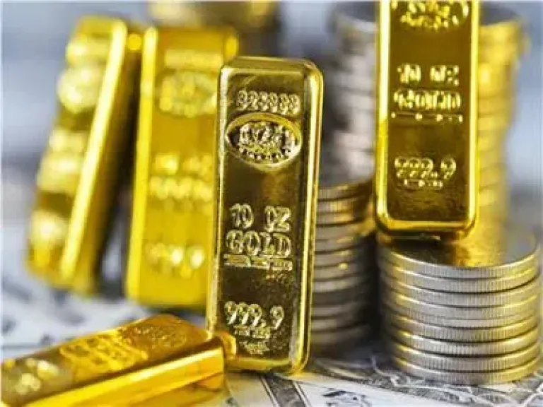 هبوط حاد لأسعار الذهب عالميًا.. وخسائر الأوقية تتجاوز 30 دولارًا
