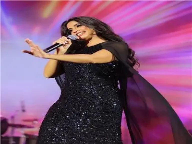 روبي تتألق في حفل جماهيري ضخم بدبي