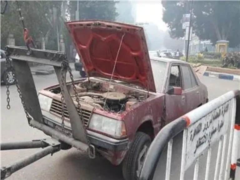 رفع 50 سيارة ودراجة نارية متهالكة خلال حملات مكثفة بالمحافظات