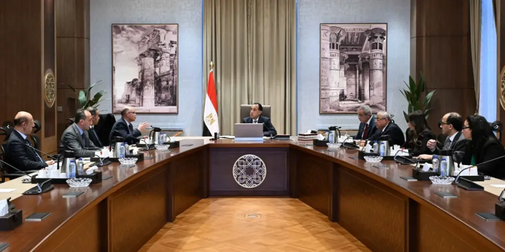 رئيس الوزراء يتابع خطة التوسّع في طرح المزيد من الشركات بالبورصة خلال العام المقبل