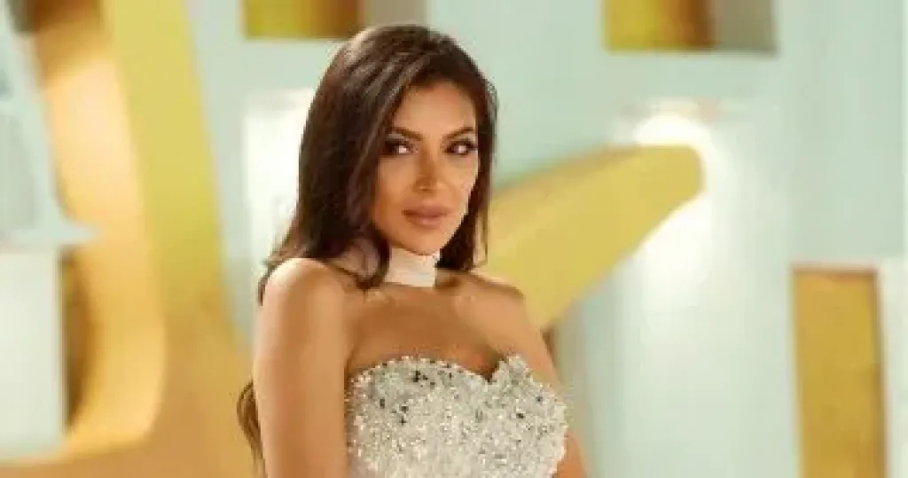 بسمة داود طبيبة نسا وشقيقة هاجر أحمد فى مسلسل أب ولكن