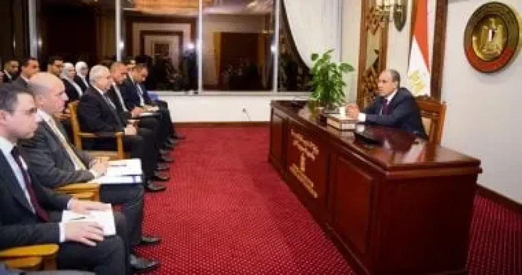 وزير الخارجية يجتمع بأعضاء السلك الدبلوماسى والقنصلى من الدرجات الحديثة والمتوسطة