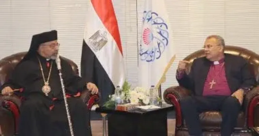 بطريرك الأقباط الكاثوليك يزور رئيس الطائفة الإنجيلية للتهنئة بعيد الميلاد المجيد