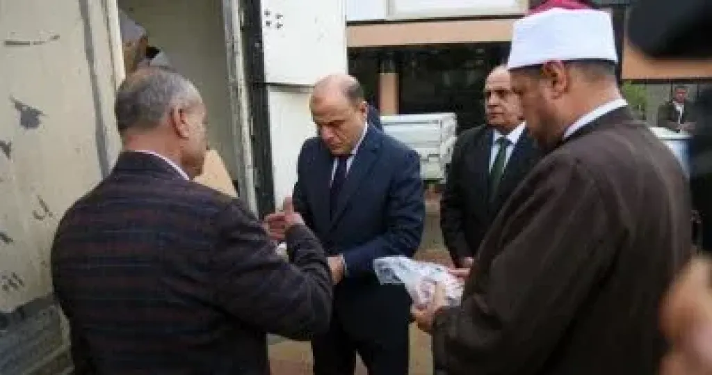 محافظ كفر الشيخ: توزيع 2 طن لحوم صكوك الأضاحى للأسر الأولى بالرعاية