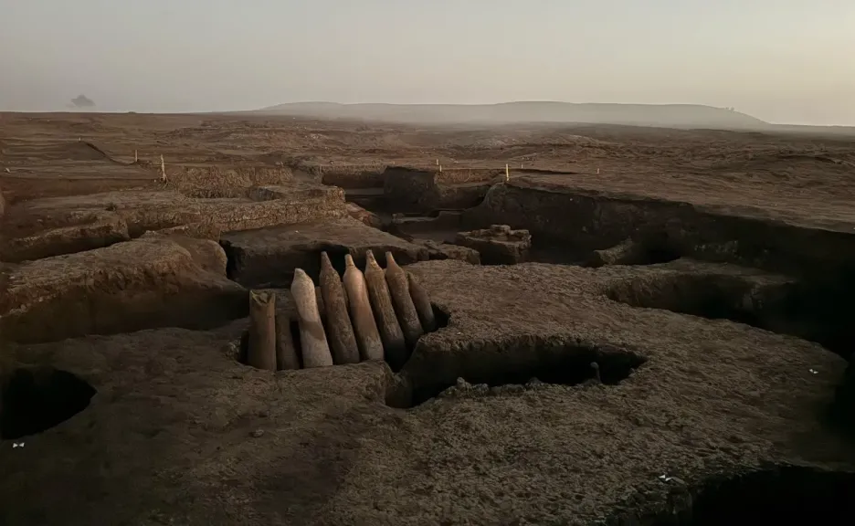 الكشف عن ورش صناعية من العصر المتأخر وبدايات العصر البطلمي وجبانة رومانية بغرب الدلتا |صور