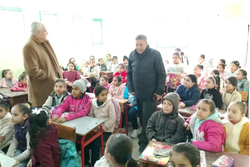 الديب يتابع إمتحانات التقييم النهائي للصفين الأول والثاني الإبتدائي ويتفقد مدرسة الرضوان الإبتدائية المشتركة