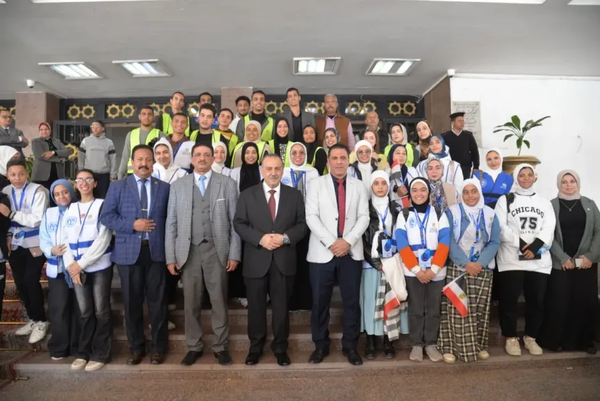 محافظ أسيوط يعلن ختام ملتقى الوعي الوطني لشباب الصعيد بمشهد وطني