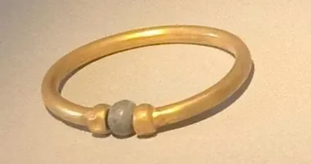 اليوم محاكمة المتهمين بسرقة الأسورة الأثرية من المتحف المصرى