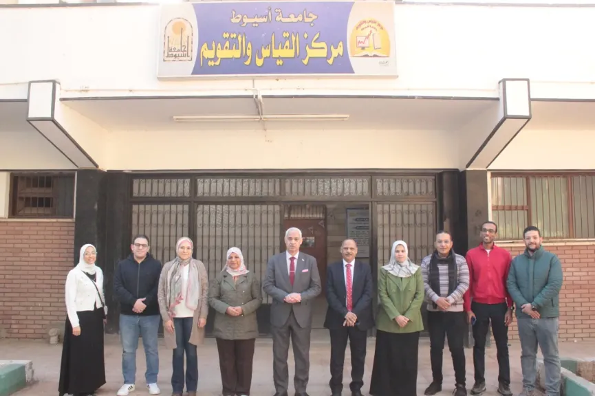 مركز القياس والتقويم بجامعة أسيوط ينظم دورة تدريبية لأعمال التصحيح الإلكتروني