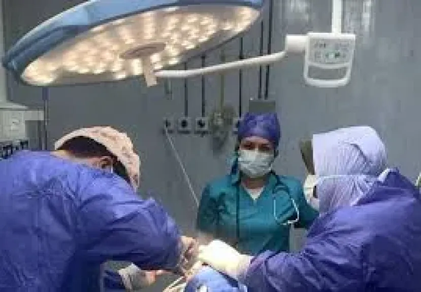 نجاح جراحة دقيقة لسيدة سبعينية بمستشفى قنا العام لاستخراج دعامة مرارية مهاجرة