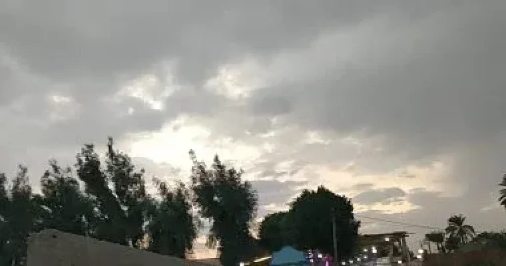 الأرصاد تحذر: تكاثر السحب الممطرة الآن على هذه المحافظات وتوقعات بأمطار