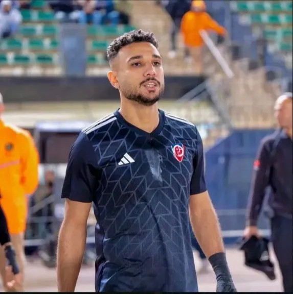 بيراميدز يقترب من تعزيز دفاعه قبل الموسم الجديد