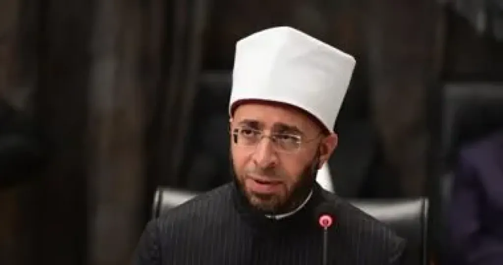 وزير الأوقاف ينعى مفتشًا وافته المنية أثناء أداء عمله