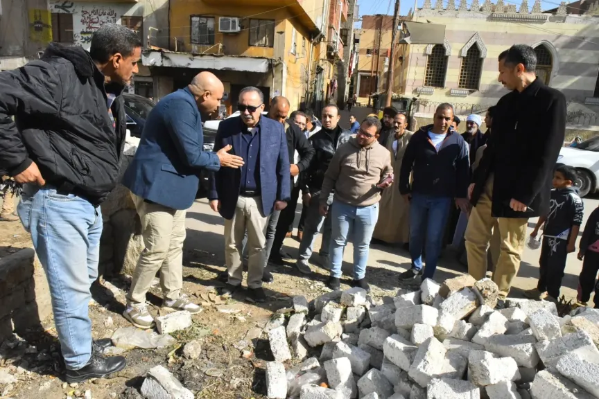 محافظ أسيوط يتفقد ميدان البدري بحي غرب ويوجه بإعادة تخطيطه وإقامة مدرسة