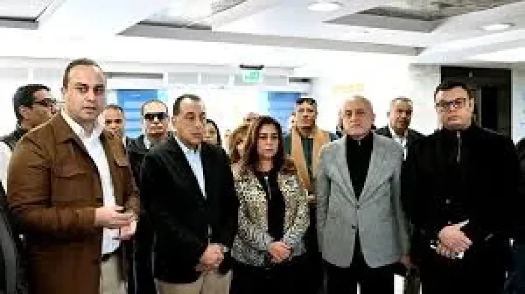 رئيس الوزراء يتفقد عددا من المنشآت التابعة لهيئة الرعاية الصحية بالأقصر