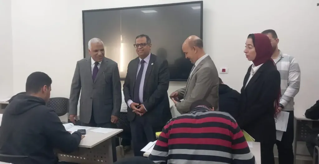 جانب من متابعه 