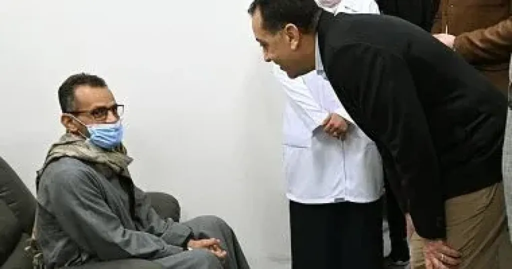 مرضى بمستشفى الكرنك الدولى لرئيس الوزراء: الخدمة الطبية مية مية.. وكل الأقسام اللى اتعالجنا فيها عشرة على عشرة