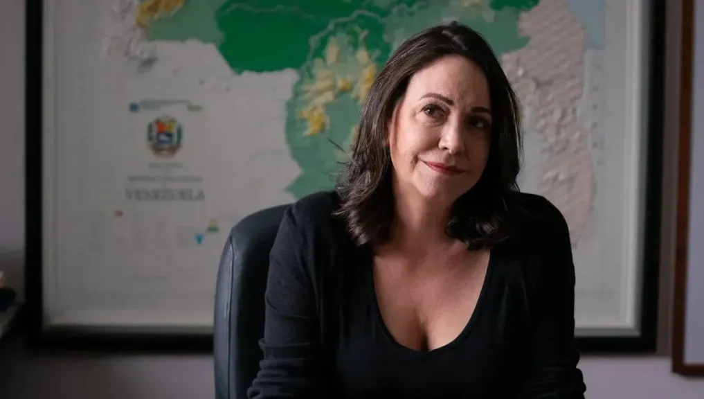 زعيمة المعارضة الفنزويلية: نيكولاس مادورو تمت إقالته بعد رفضه التفاوض