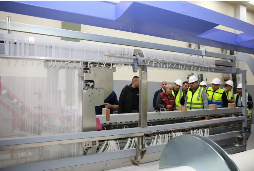 وزير قطاع الأعمال يتفقد الأعمال النهائية بالمرحلة الثانية من المشروع القومي لتطوير صناعة الغزل والنسيج