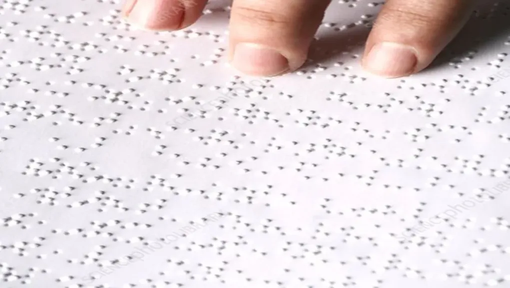 التضامن الاجتماعي توزع 2000 لاب توب ناطق لدعم الطلاب المكفوفين