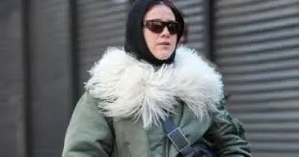 إزاى تعملى ستايل جديد بالجاكت البامب؟.. 5 أفكار تريندى لتنسيقه