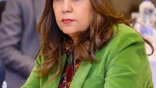 خلال حملة تفتيش مفاجئة.. وزيرة التنمية المحلية تحيل عدد من المسؤولين للتحقيق بسبب الإهمال والتقصير