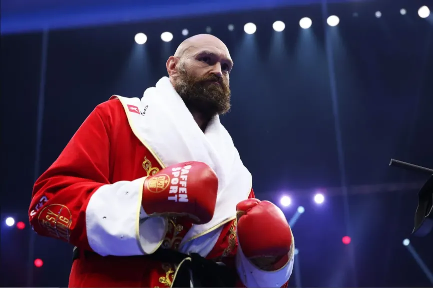 الملاكم البريطاني فيوري يعود من الاعتزال وينتظر خصمه القادم