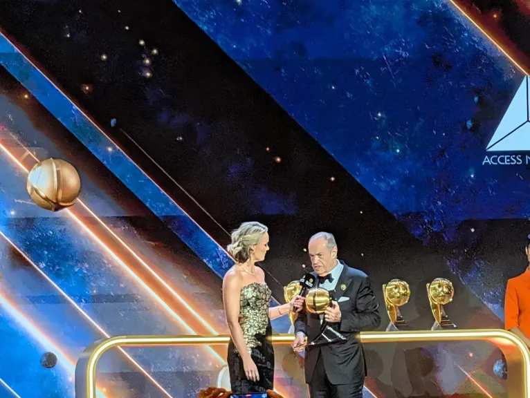 رايت تو دريم تتربع على عرش الأفضل عالمياً في حفل جوائز Globe soccer 2025 بدبي