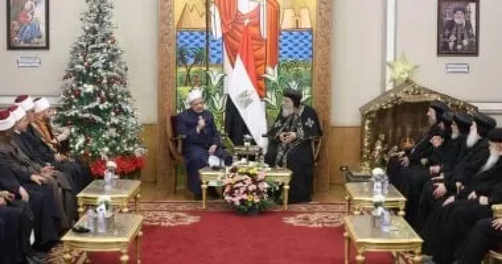 شيخ الأزهر خلال تهنئة البابا تواضروس بعيد الميلاد: العالم فقد حكمته وهذا نذير خطر