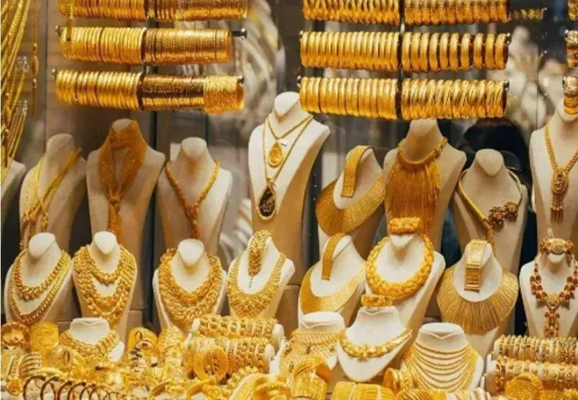 سعر الذهب عيار 24 اليوم السبت يصل إلى 6874 جنيهًا