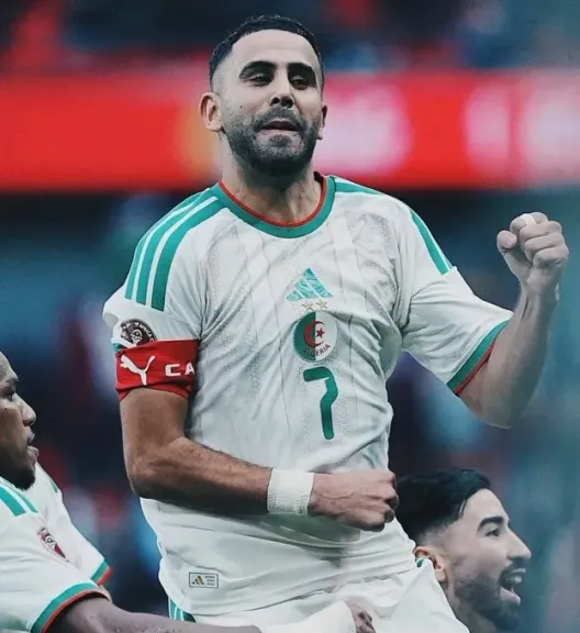 رياض محرز: لا نرشّح أنفسنا للقب.. نمتلك مجموعة مميزة وسنسير خطوة بخطوة في البطولة