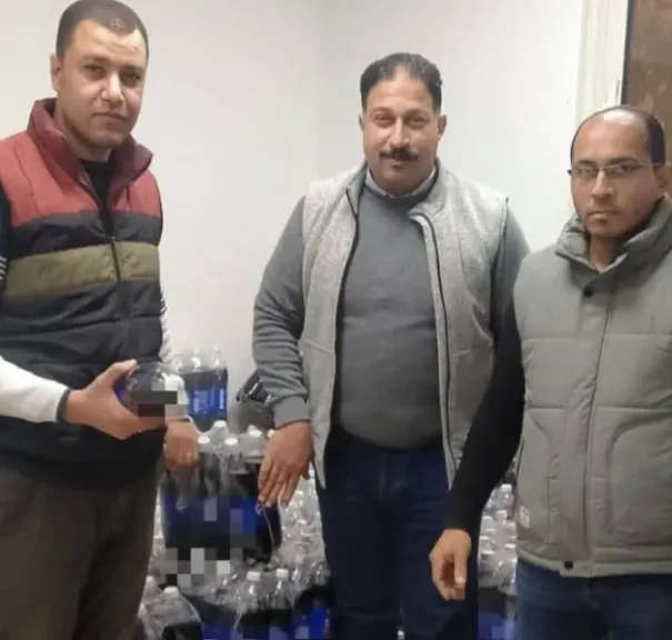 ضبط 798 زجاجة مياة غازيه و144 عبوة مواد غذائية منتهية الصلاحية بالبحيرة