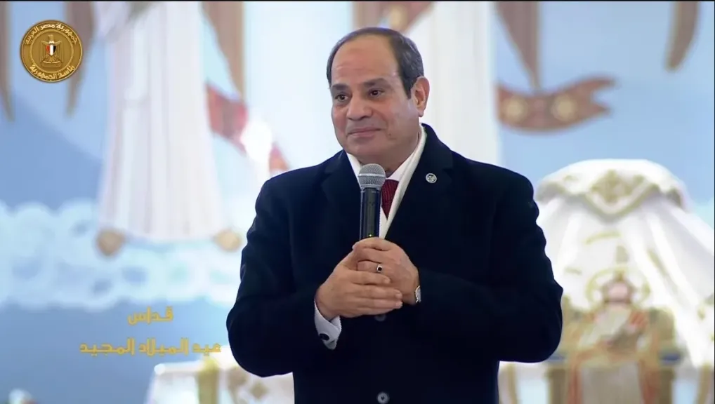 الرئيس السيسي بعيد الميلاد للشعب المصرى: اوعوا تقلقوا وخليكم دايما مع بعض
