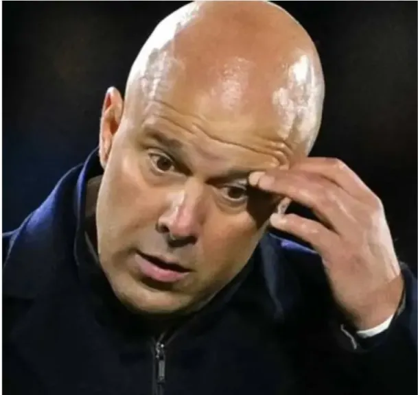 خلافات مشتعلة داخل ليفربول.. سلوت يصطدم بالإدارة بسبب سياسة الاعتماد على لاعبي الأكاديمية