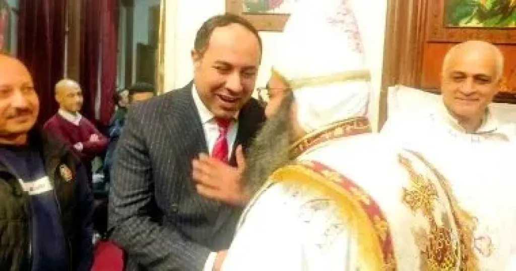 رئيس المؤسسة العلاجية يزور كنيسة المستشفى القبطي لتهنئة الأقباط بعيد الميلاد