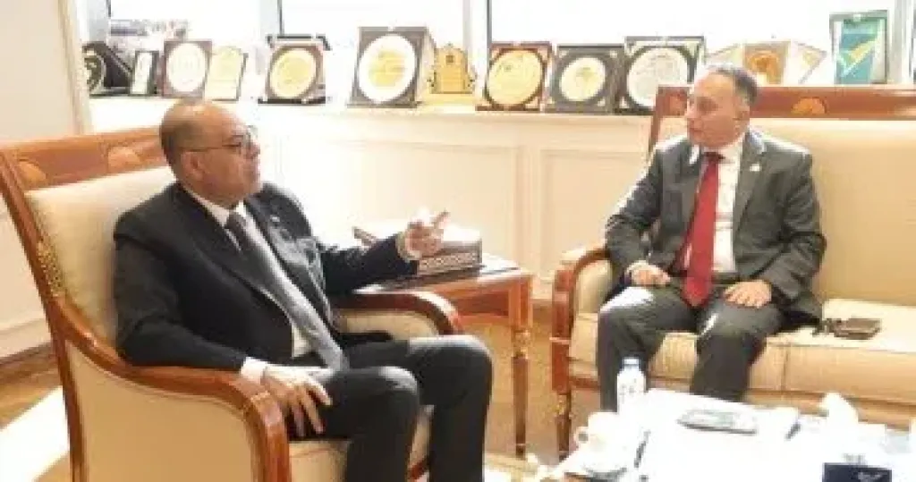 وزير العمل يوجه بدراسة مقترح الكنيسة الإنجيلية بشأن إجازات أعياد المسيحيين