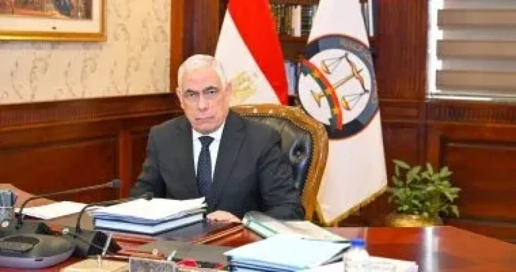 النائب العام يستقبل رئيس الاستئناف لنيابة قنا لعرض الكشوف ربع السنوية بدائرة نيابته