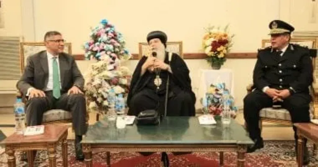 محافظ الجيزة يزور مقر مطرانية شمال الجيزة للتهنئة بعيد الميلاد المجيد