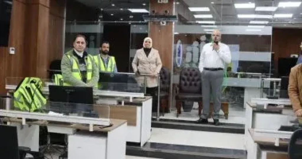 محافظ القليوبية: إزالة التعديات والمعارض المخالفة على الطريق الزراعى والتحقيق مع رؤساء القرى