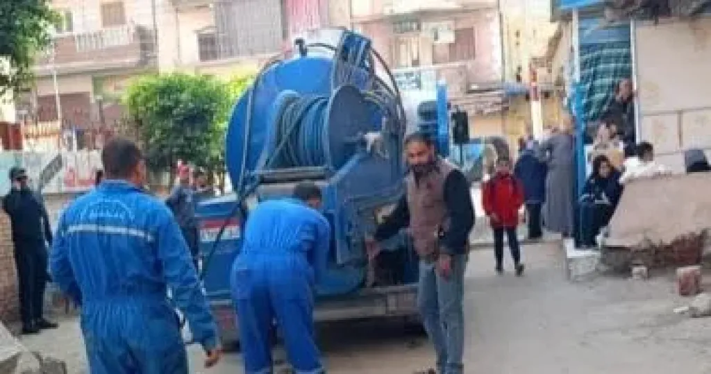 محافظ كفر الشيخ: تمهيد الطرق بقرى حياة كريمة وصيانة شبكة الصرف الصحى بدسوق