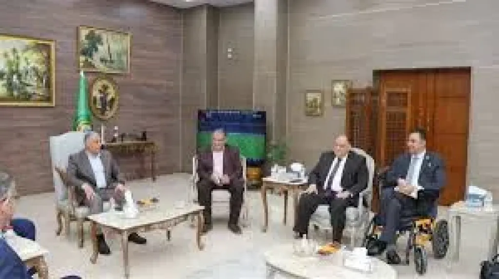 محافظ الإسماعيلية يستقبل أعضاء مجلسي النواب والشيوخ بالإقليم