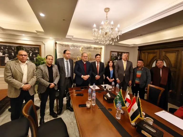 عصام الصباحي والشرقاوى يتقدمانيتقدم بأوراق ترشحهم رسميًا لانتخابات رئاسة حزب الوفد